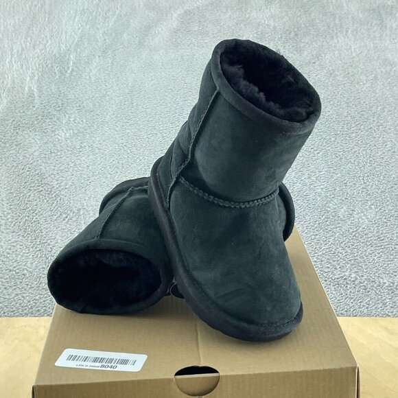 UGG Unisex-Child Classic Ii Boot, Black, 09 NWB S096 - Picture 2 of 7